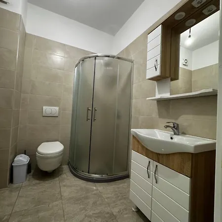 Central Apartment Tirana *