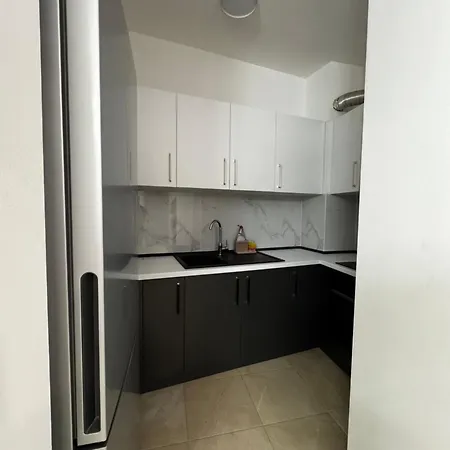 Central Apartment Tirana Apartment *