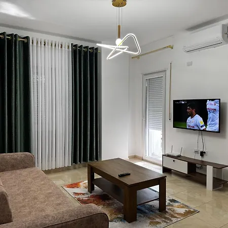 Central Apartment Tirana Apartment